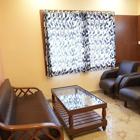 Sri Krishnan Residency Hotel Pollāchi Exterior foto