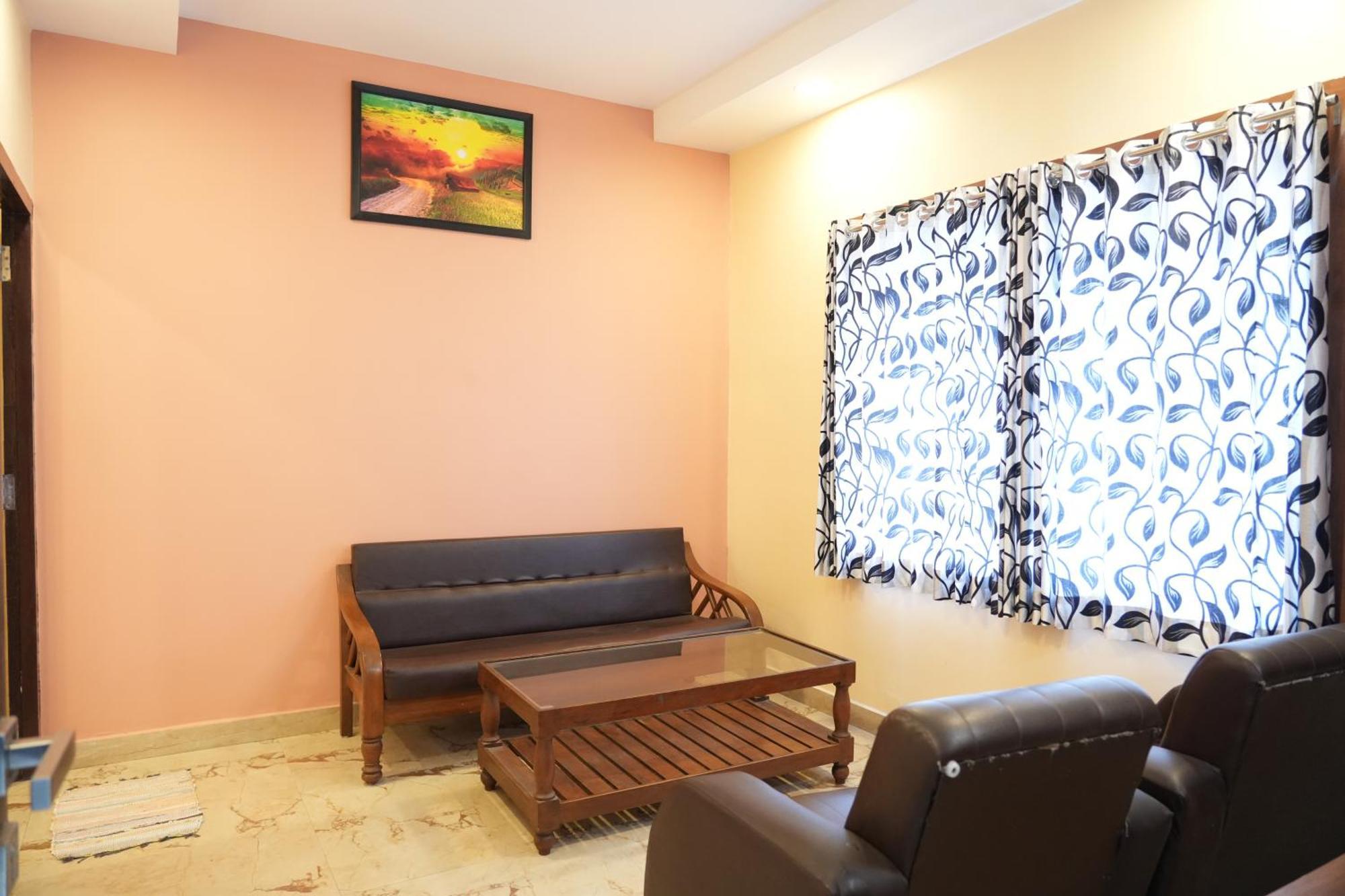 Sri Krishnan Residency Hotel Pollāchi Exterior foto